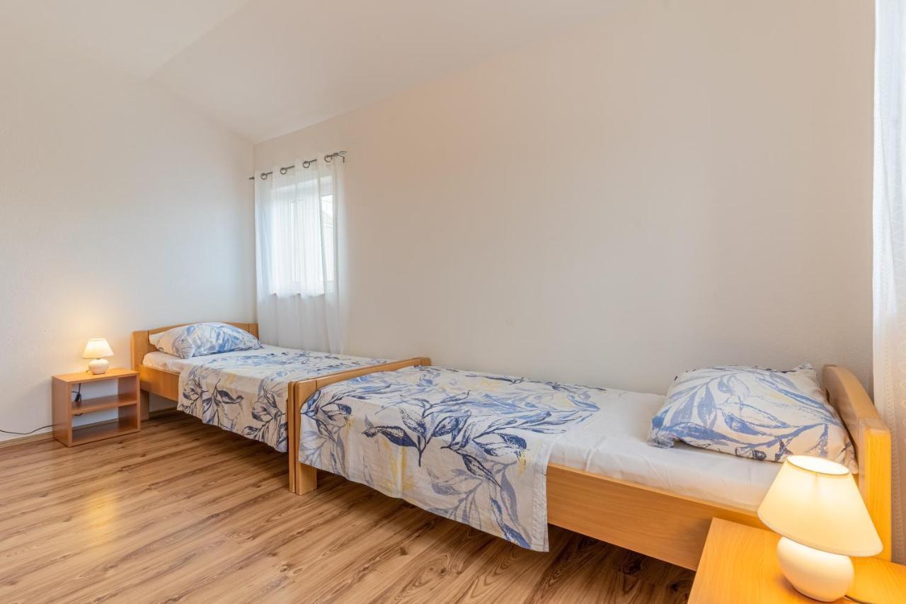 Apartment Jurasic Orlec 外观 照片